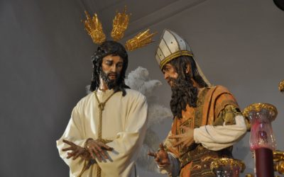 Nuestro Padre Jesús en Su Soberano Poder revestido para la Pascua de Resurrección
