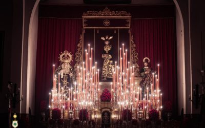 Fotogalería: Aparato de cultos del solemne quinario a la luz de las velas